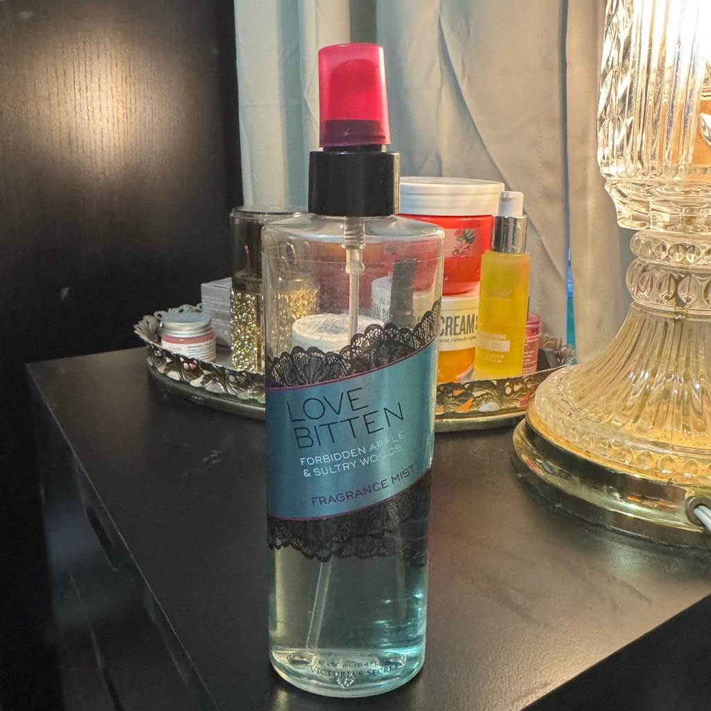 Victorias Secret Love Bitten Fragrance Mist